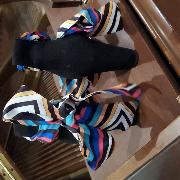 Inc Sandals - Picture 2 of 5